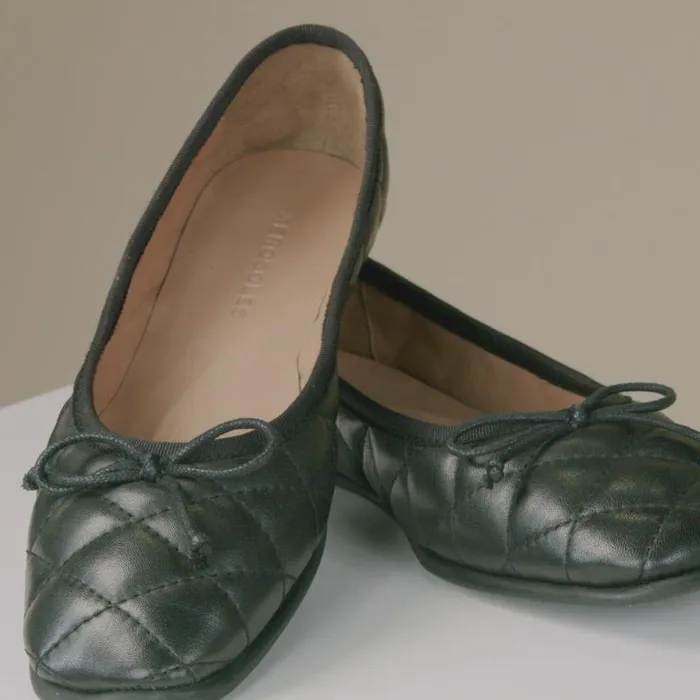 Aerosoles Comfortable Women039s Ballet Flat In Black Genuine Leather Black Quilted Leather Women Ballet