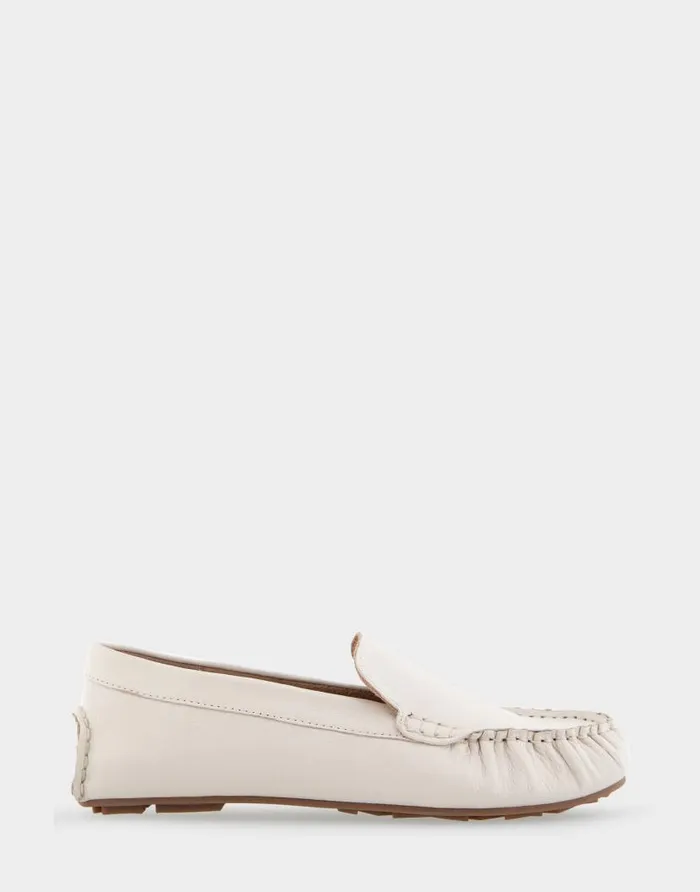 Aerosoles Comfortable Women039s Driver In Eggnog Leather Eggnog Leather Women Wide Width Flats Aerosoles Comfortable Women039s Driver In Eggnog Leather Eggnog Leather Women Wide Width Flats