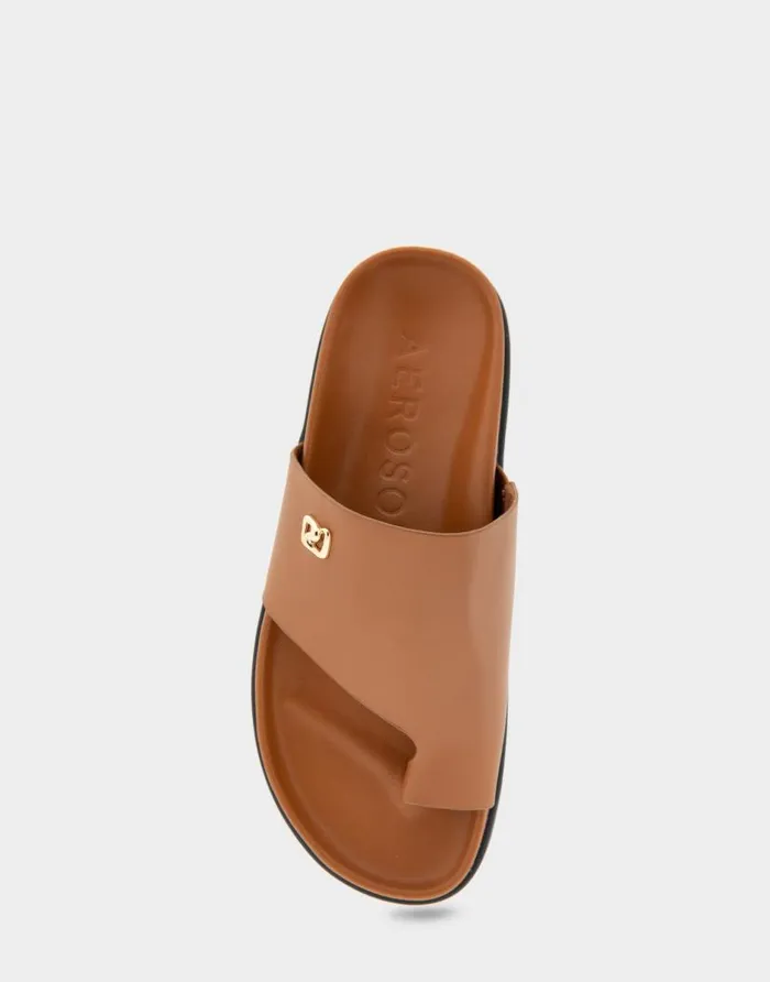 Aerosoles Comfortable Women039s Hooded Toe Ring Footbed Sandal In Tan Leather Tan Leather Women Flats