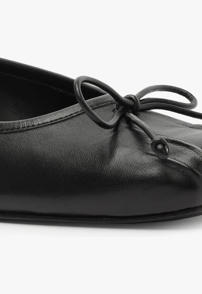 Arissa Draped Ballet Flat Black Women Schutz Shoes Ballerinas