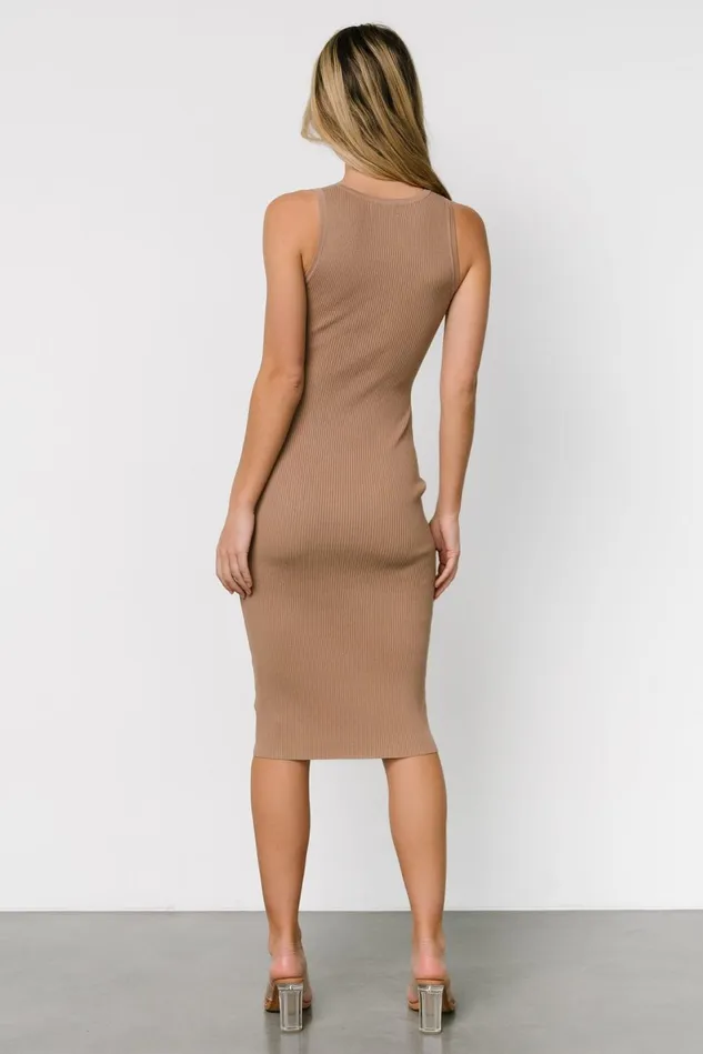 Baltic Born Midi Dresses Women Bobbie Snap Button Midi Dress Light Mocha Baltic Born Midi Dresses Women Bobbie Snap Button Midi Dress Light Mocha