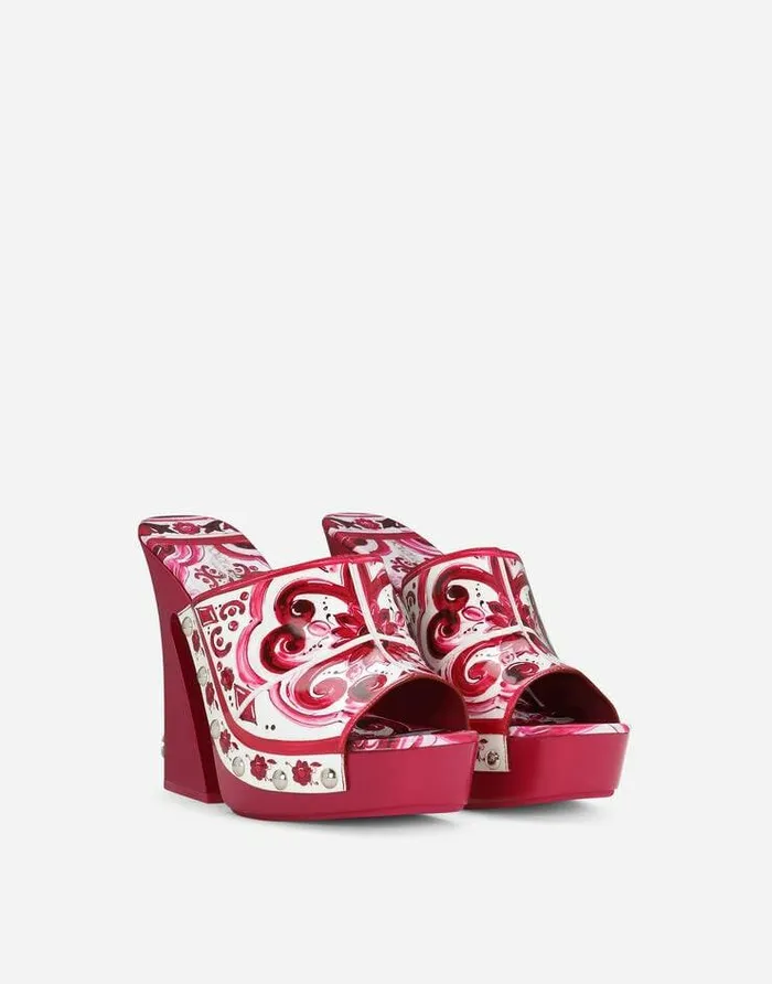 Dolce and Gabbana Sandals And Wedges Women Printed Polished Calfskin Clogs Multicolor Dolce and Gabbana Sandals And Wedges Women Printed Polished Calfskin Clogs Multicolor