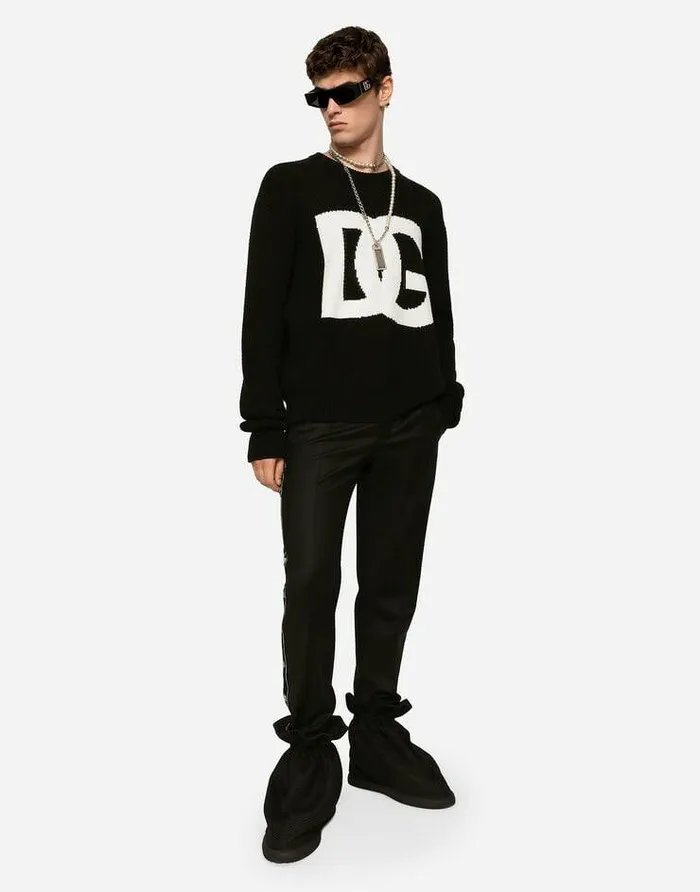 Dolce and Gabbana Sweaters And Cardigans Men Roundneck Wool Sweater With DG Logo Inlay Multicolor Dolce and Gabbana Sweaters And Cardigans Men Roundneck Wool Sweater With DG Logo Inlay Multicolor