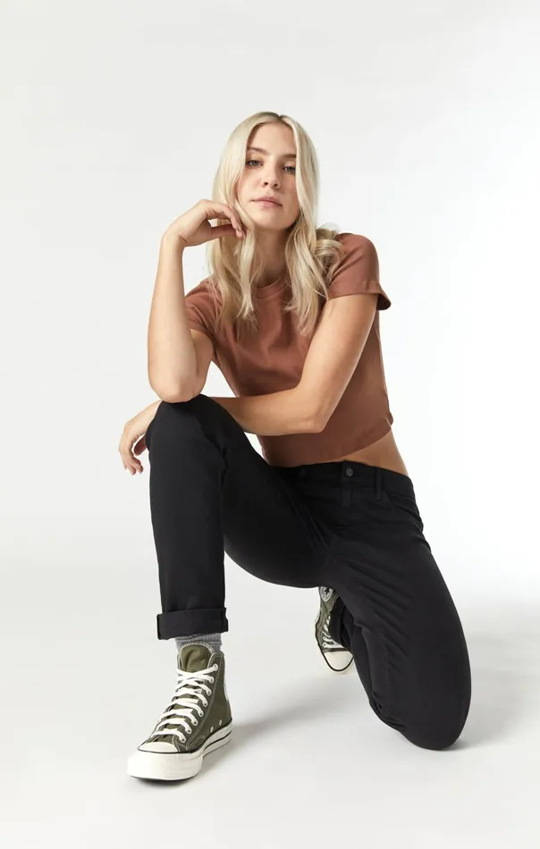 Emma Slim Boyfriend In Stay Black Supersoft Women Mavi Jeans Denim