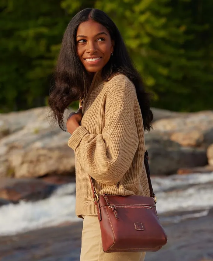 Florentine Allison Crossbody Chestnut Woman Dooney and Bourke Crossbodies Florentine Allison Crossbody Chestnut Woman Dooney and Bourke Crossbodies