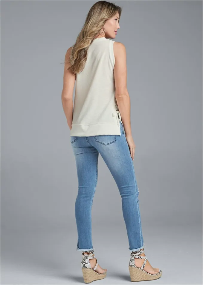 GROMMET TIERED TOP White Women VENUS Casual Tops