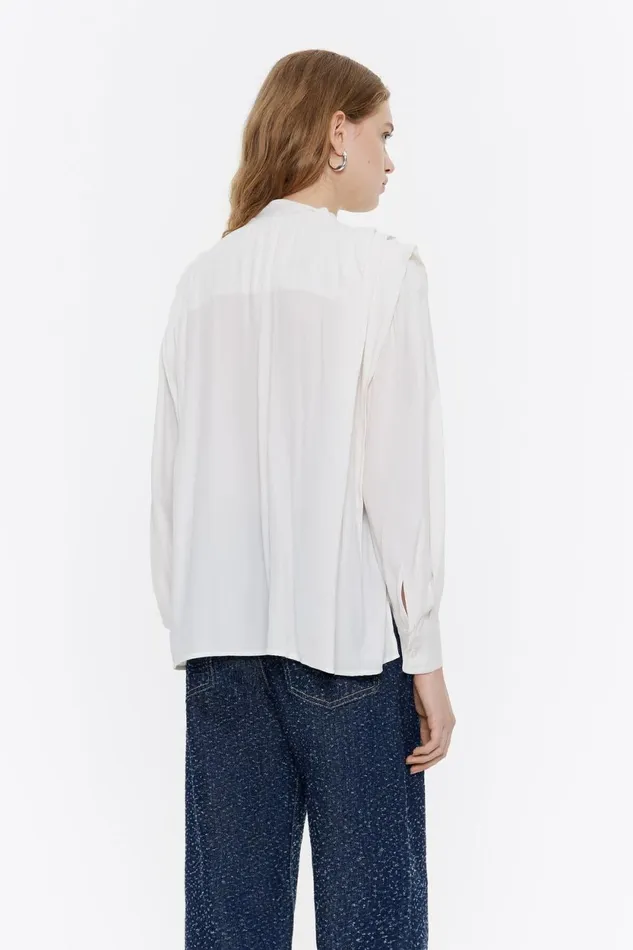 Ivory Pleats Blouse Ivory Women Bimba Y Lola Shirts Ivory Pleats Blouse Ivory Women Bimba Y Lola Shirts