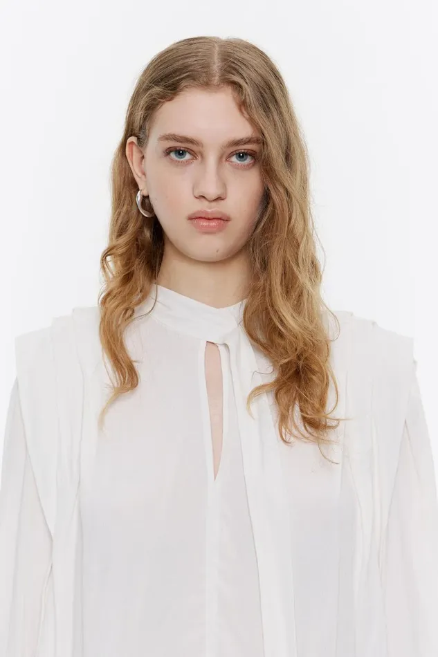 Ivory Pleats Blouse Ivory Women Bimba Y Lola Shirts Ivory Pleats Blouse Ivory Women Bimba Y Lola Shirts