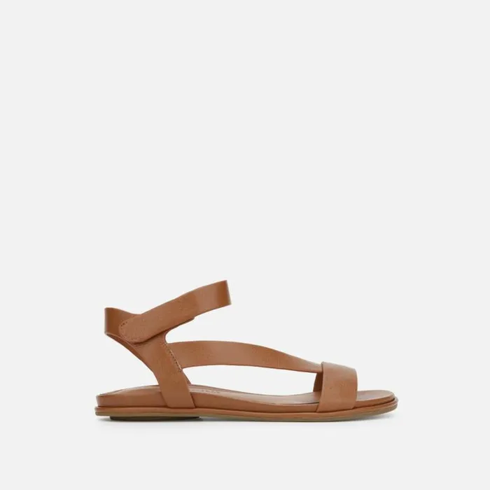 Lark Leather AnkleStrap Sandal Cognac Women Kenneth Cole Gentle Souls