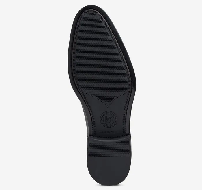 Men Flynch Chelsea Boot Black Italian Calfskin JohnstonandMurphy SlipOns and Loafers Men Flynch Chelsea Boot Black Italian Calfskin JohnstonandMurphy SlipOns and Loafers