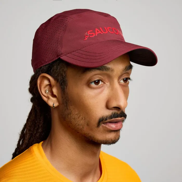 Men Outpace Hat Currant Saucony Accessories