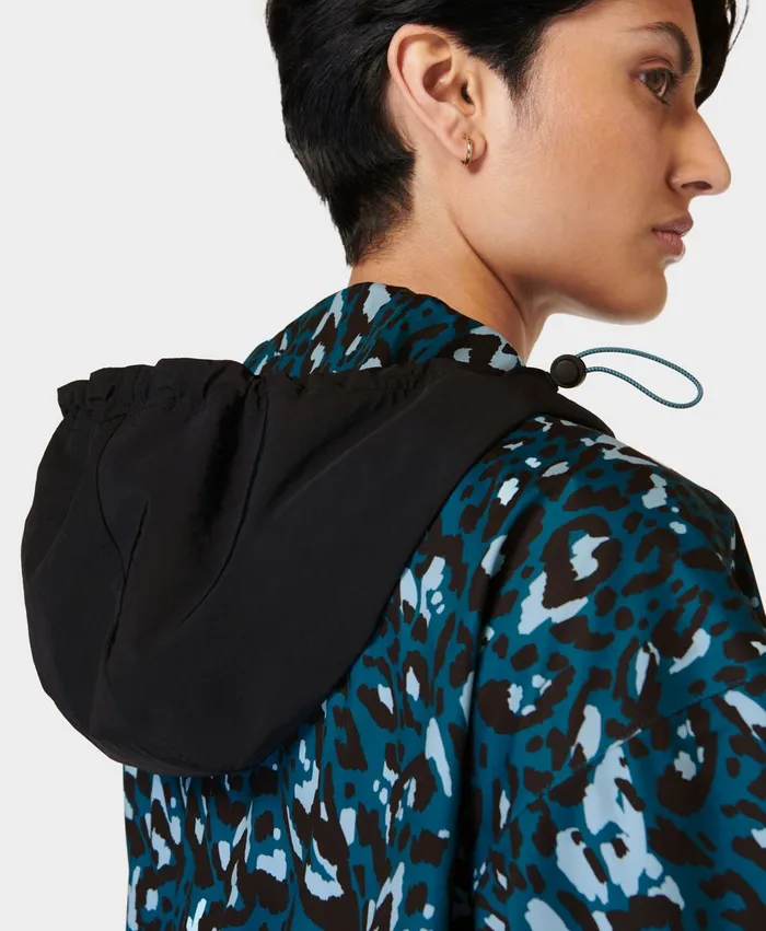 Merrell Outerwear Women Ascend Whisper Anorak X Sweaty Betty Blue Brushstroke Leopardblack