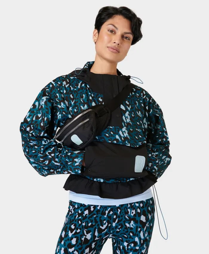 Merrell Outerwear Women Ascend Whisper Anorak X Sweaty Betty Blue Brushstroke Leopardblack