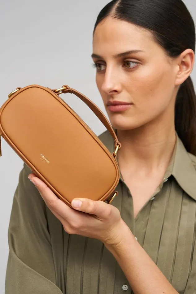 Oroton Margot Camera Bag Dark Camel Women Crossbody Oroton Margot Camera Bag Dark Camel Women Crossbody
