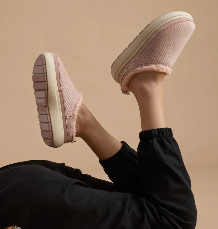 Reef Clogs Weekend Low Sierra Cameo Rose Cord 8211 Women Reef Clogs Weekend Low Sierra Cameo Rose Cord 8211 Women