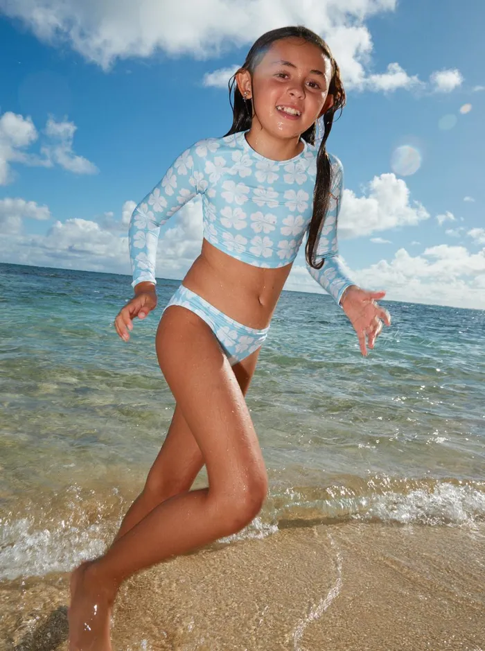 Roxy Surf Girls039 716 Vacation Memories Cropped LongSleeve Rashguard Set Clear Sky Clik 8211 Women