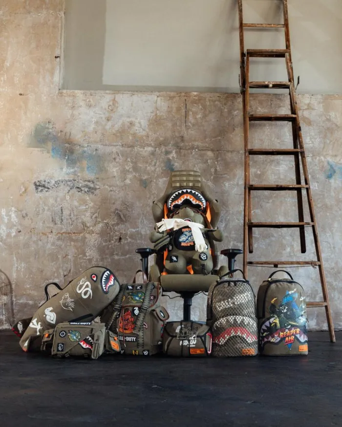 SPRAYGROUND CALL OF DUTY NEVER BACK DOWN CROSSBODY Bags