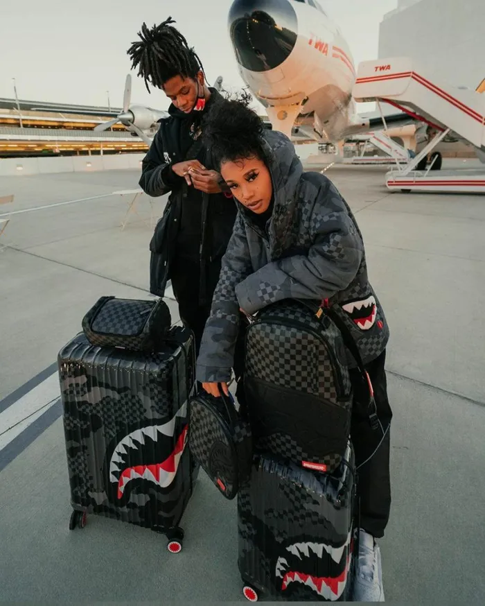 SPRAYGROUND HENNY BLACK SNACK PACK Bags