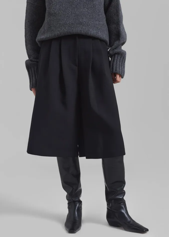 The Frankie Shop Bottoms Morgan Bermuda Shorts 8211 Black 8211 Women