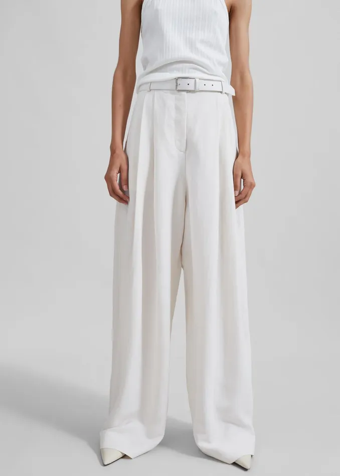 The Frankie Shop Bottoms Piper Pleated Trousers 8211 White 8211 Women