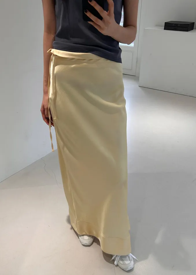The Frankie Shop Bottoms Siovhan Satin Skirt 8211 Yellow 8211 Women