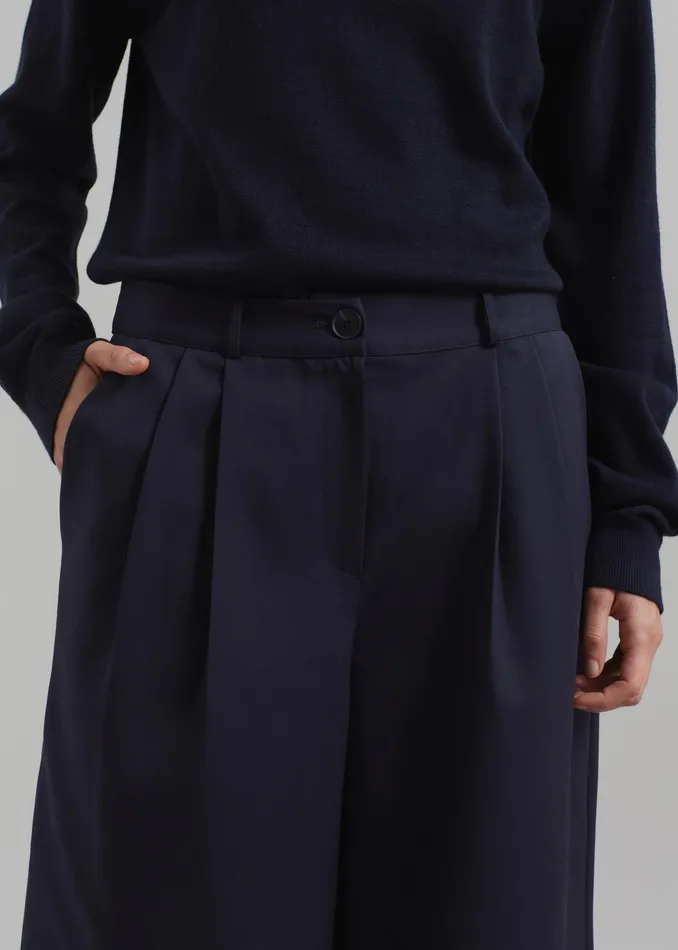 The Frankie Shop Bottoms Wilma Pleated Bermuda Shorts 8211 Navy 8211 Women