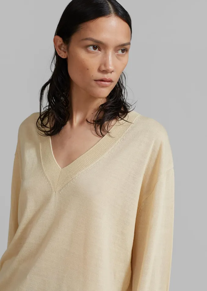 The Frankie Shop Knitwear Juro VNeck Knit 8211 Butter 8211 Women