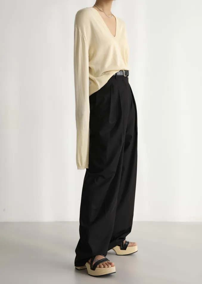 The Frankie Shop Knitwear Juro VNeck Knit 8211 Butter 8211 Women
