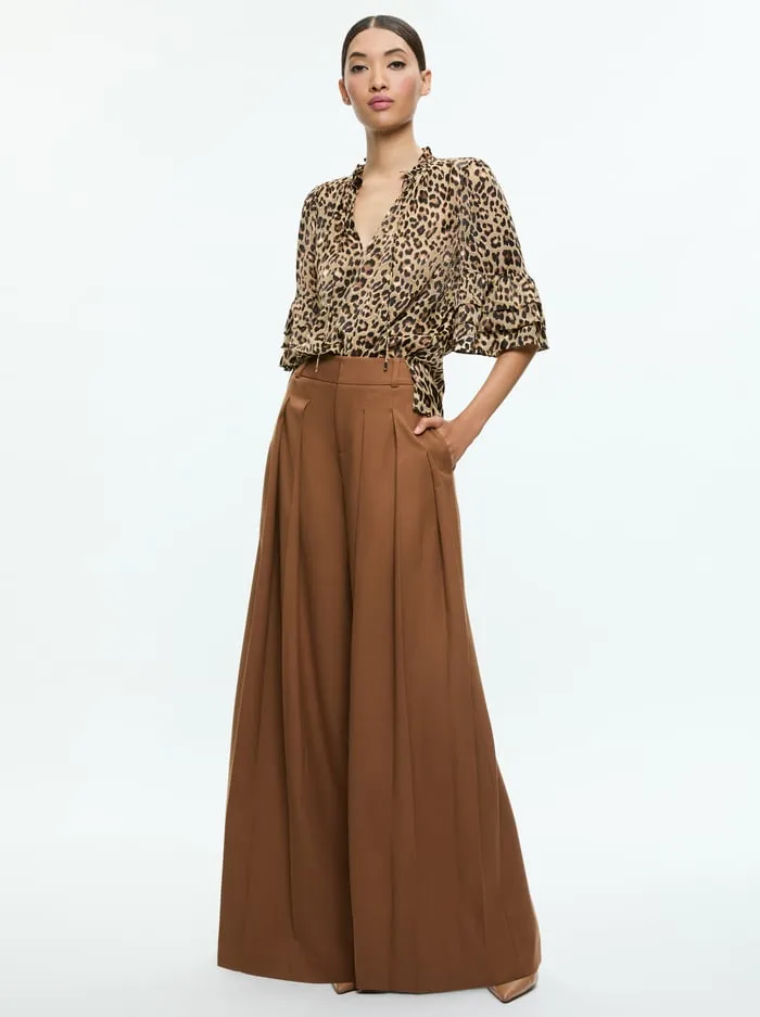 Tops Women Alice Olivia Julius Top Leopard Love