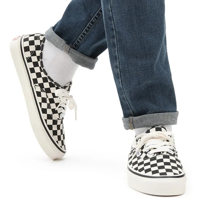 Vans Lowtop Shoes Women Anaheim Factory Authentic 44 DX Shoes Black White
