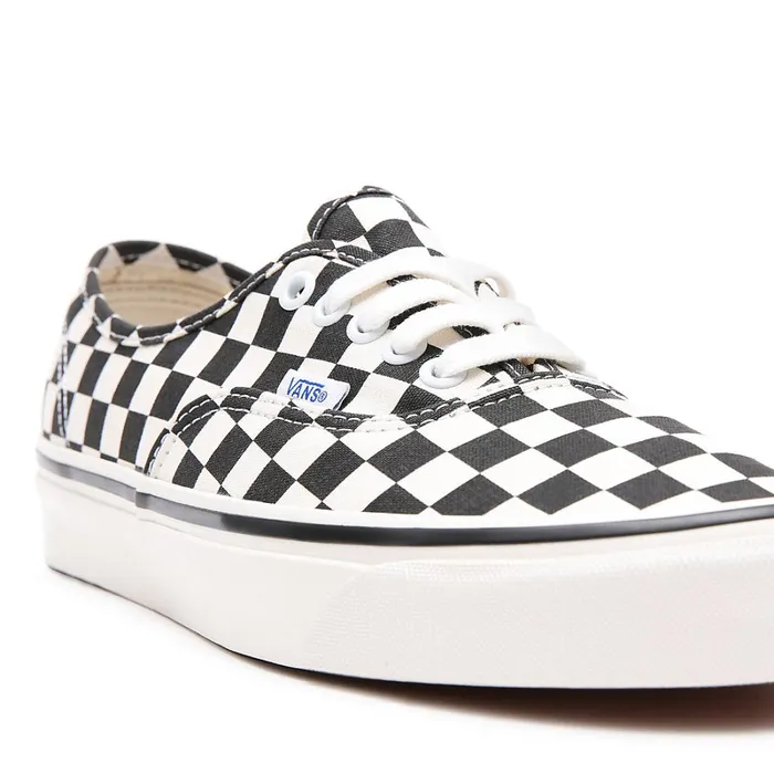 Vans Lowtop Shoes Women Anaheim Factory Authentic 44 DX Shoes Black White