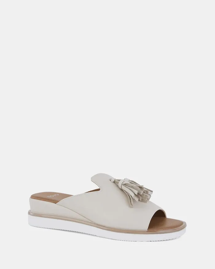 Women BOLLY CREAM Wedges NOVO Shoes