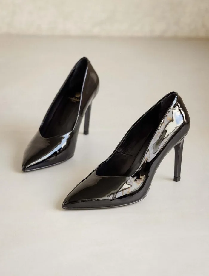 Women Pumps and Mary Janes Bobbies Frida Lacquered Black