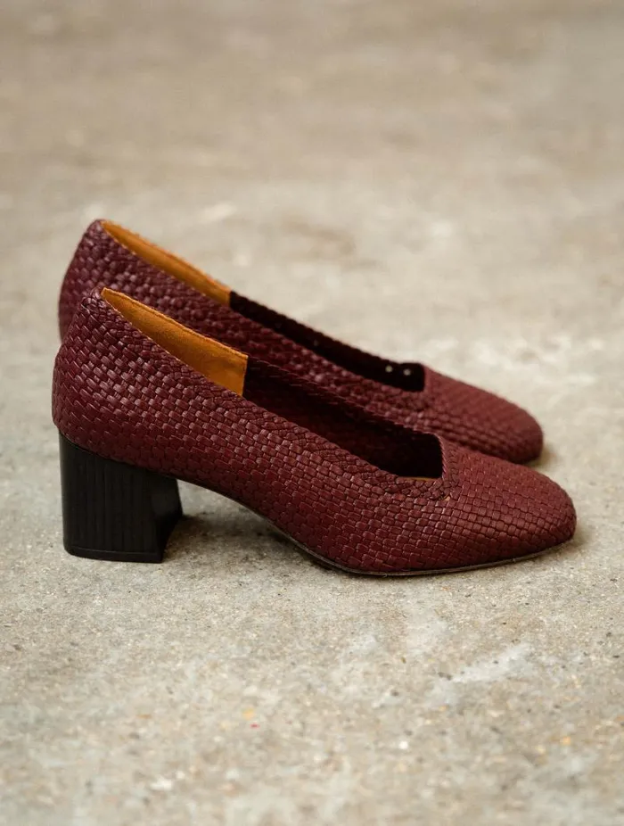 Women Pumps and Mary Janes Bobbies Tilvia Garnet