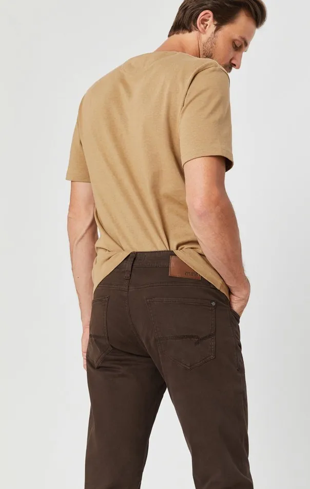 Zach Straight Leg In Coffee Bean Twill Men Mavi Jeans Pants