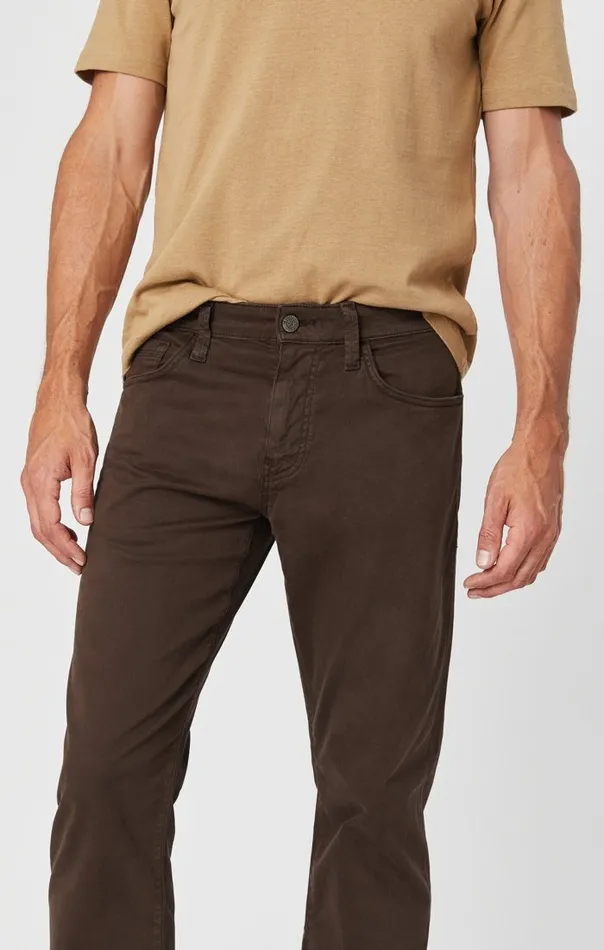 Zach Straight Leg In Coffee Bean Twill Men Mavi Jeans Pants